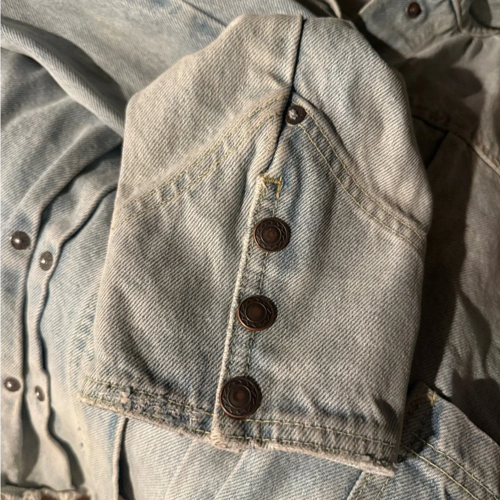 Free People Light Blue Denim Jacket with Pink Accent size large - Picture 5 of 6